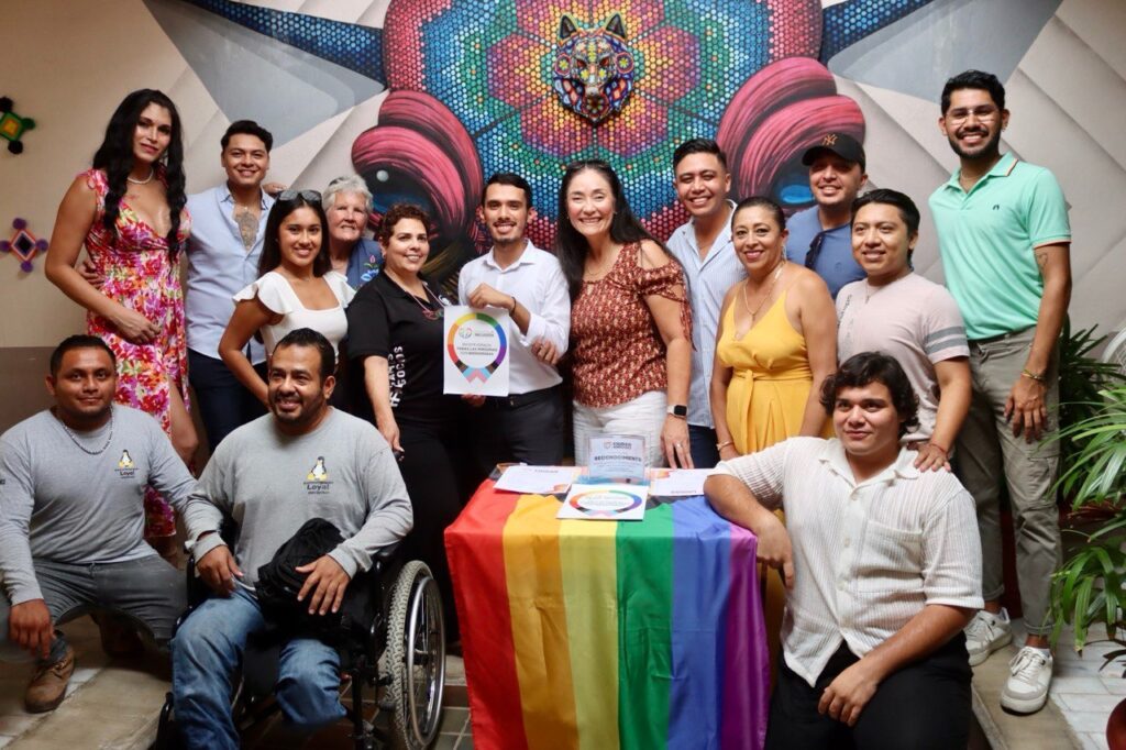 Primer Certificado de Inclusión en negocio de Puerto Morelos como parte del programa "Puerto de Inclusión"