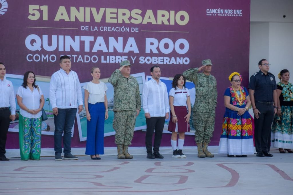 Cancún celebra con acto cívico el 51 aniversario de Quintana Roo 
