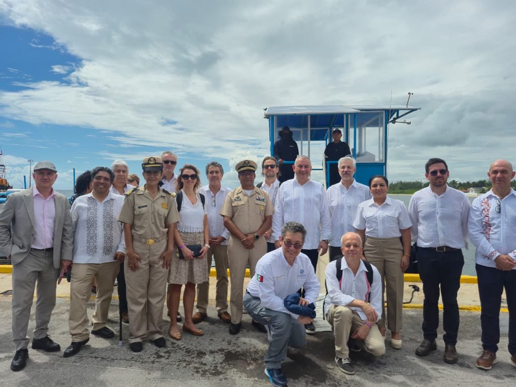 Quintana Roo muestra su estrategia a la Unión Europea y SEMAR contra el sargazo