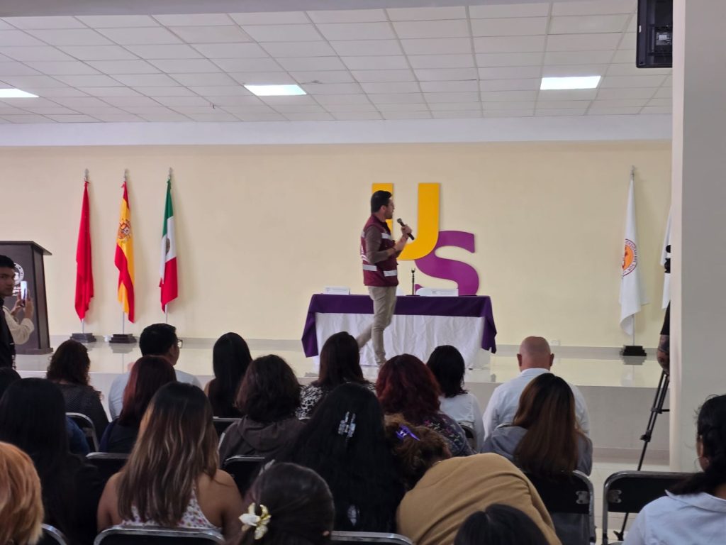 Óscar Rébora firma acuerdo de colaboración con la Universidad del Sur