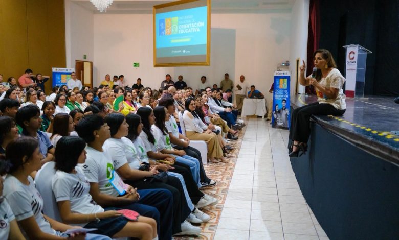 Mara Lezama fortalece salud emocional en encuentro de orientación CONALEP