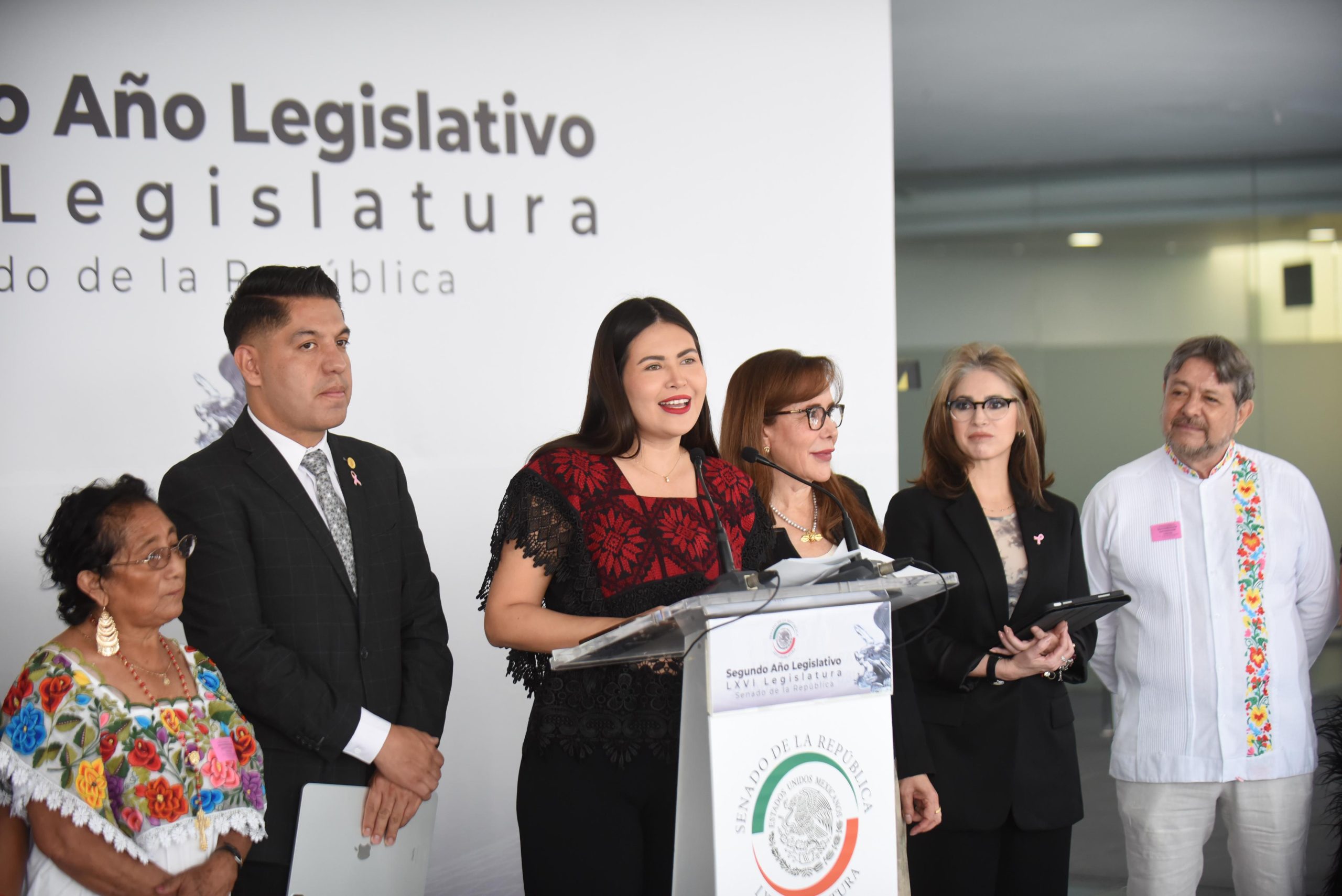 Anahí González impulsa el lanzamiento de CHICZA ALL NATURAL desde el senado