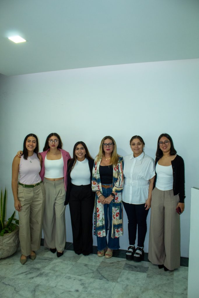 Alumnos de la Salle Cancún organizan eventos con causa a favor de abuelitos y animales