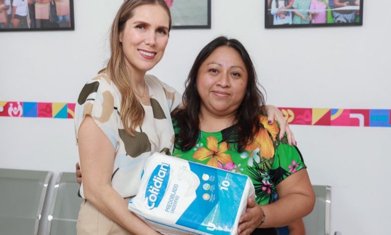 Atenea Gómez lleva “Miércoles con la gente” a la zona continental de Isla Mujeres