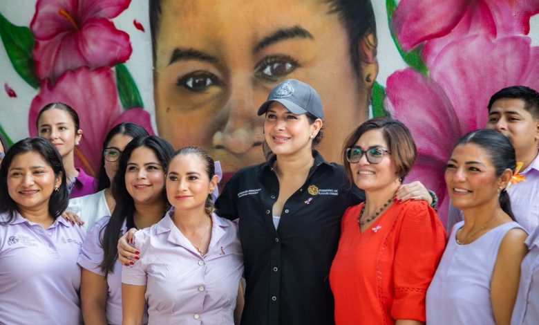 Estefanía Mercado inaugura punto violeta para mujeres en La Guadalupana