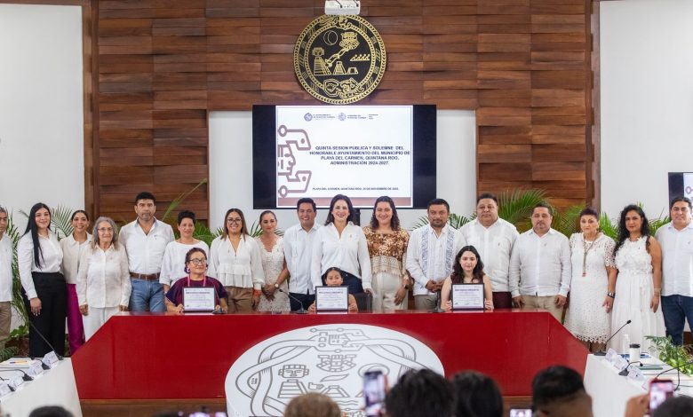 Estefanía Mercado premia talento femenino en entrega del “Elvia Carrillo Puerto”
