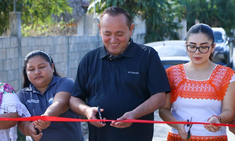 Nivardo Mena transforma Lázaro Cárdenas con calles pavimentadas e inversión millonaria