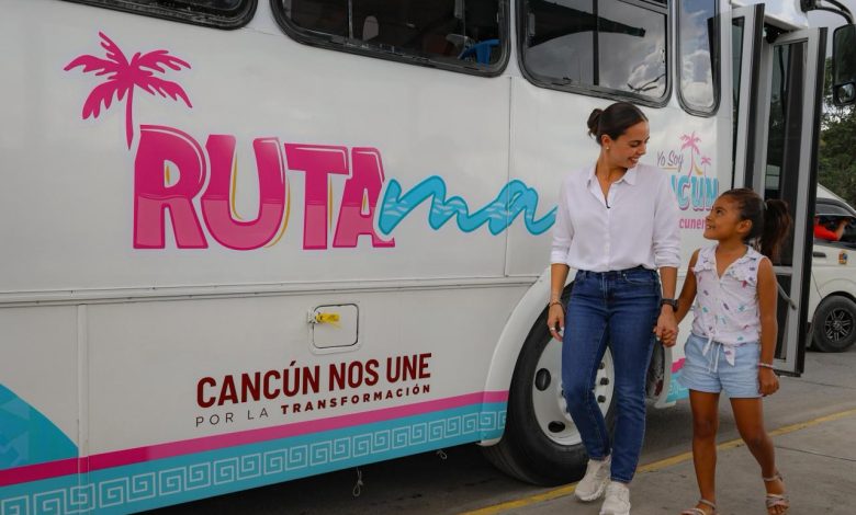 Gobierno de Isla Mujeres refuerza los trabajos preventivos ante el Frente Frío 19 Isla Mujeres, Quintana Roo, 9 de diciembre de 2025.- El Gobierno de Isla Mujeres informó que, ante los efectos del frente frío número 19 y el inicio de la temporada decembrina, continúan reforzando las acciones preventivas para proteger a las familias de Isla Mujeres. Las labores se desarrollaron de manera anticipada para disminuir riesgos por vientos, lluvias y bajas temperaturas, siguiendo la línea de trabajo basada en la prevención y el cuidado de la gente ,que caracteriza a la administración que encabeza la Presidenta Municipal, Atenea Gómez Ricalde. Las brigadas de Protección Civil y Bomberos de Isla Mujeres realizaron recorridos en puntos previamente identificados como zonas vulnerables. Durante estos recorridos se limpiaron áreas que representaban riesgo, se retiraron materiales sueltos y se verificó que los accesos, andadores y zonas de tránsito estuvieran libres de obstáculos. También se revisaron estructuras, techumbres ligeras y mobiliario urbano para asegurarse de que se encontraran en condiciones adecuadas ante los cambios climáticos previstos. Las verificaciones incluyeron drenajes, pozos pluviales, rejillas y puntos donde en temporadas anteriores se habían registrado encharcamientos, lo cual permitió corregir detalles antes de que el frente frío generara lluvias o incremento en los niveles de agua. Con estas labores anticipadas, el Gobierno Municipal reafirma su compromiso con la cultura de la prevención y con la seguridad de las familias isleñas.