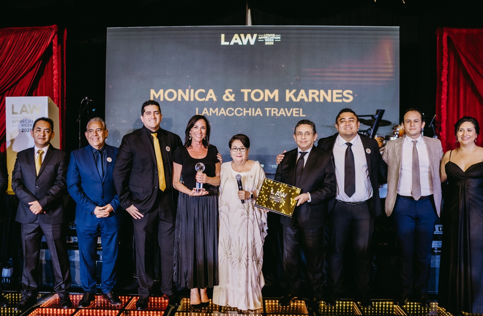 Grupo Lomas reconoce a 250 agenteGrupo Lomas reconoce a 250 agentes de viajes en Riviera Mayas de viajes en Riviera Maya