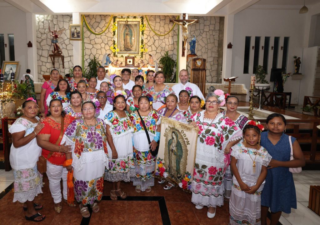 Blanca Merari celebra vaquería y misa con gremio municipal Puerto Morelos