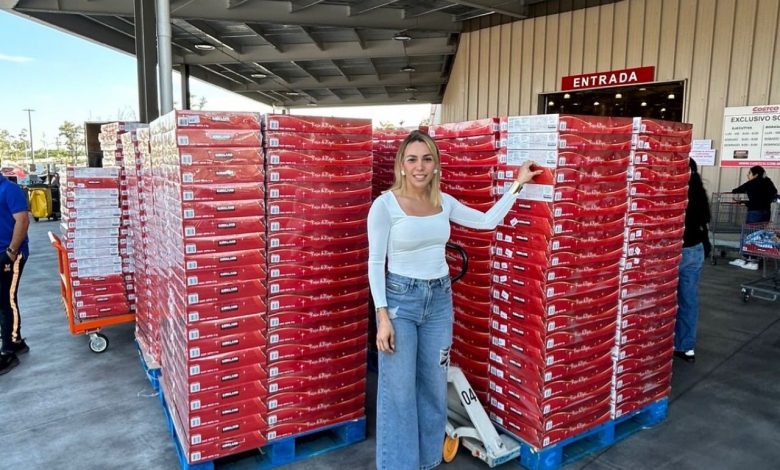 "La Reina del Costco" acapara mil Roscas de Reyes para revender en Manzanillo