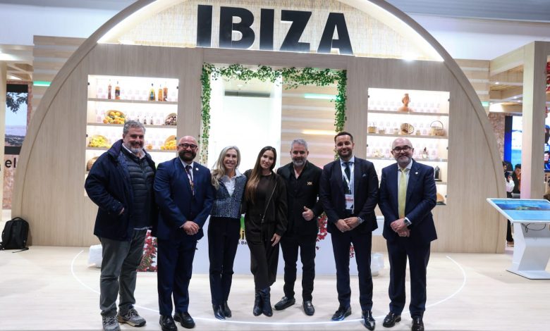 Playa del Carmen e Ibiza: Hermanos de mar en FITUR 2026