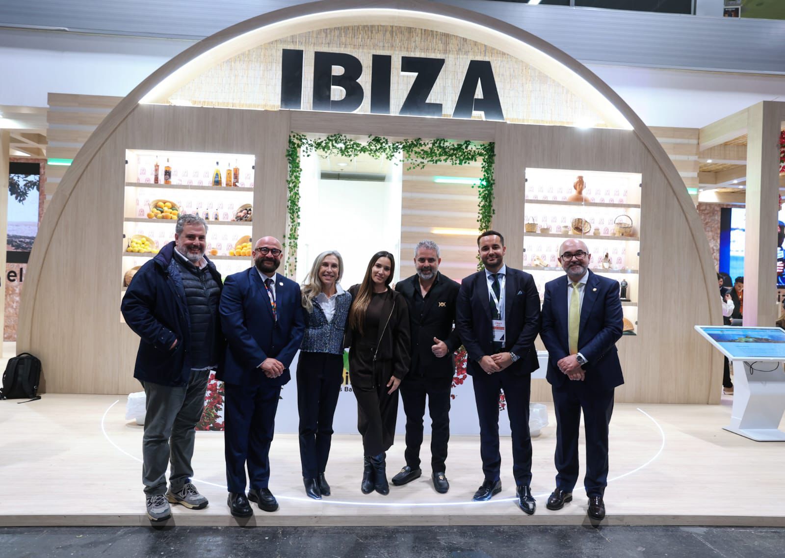 Playa del Carmen e Ibiza: Hermanos de mar en FITUR 2026