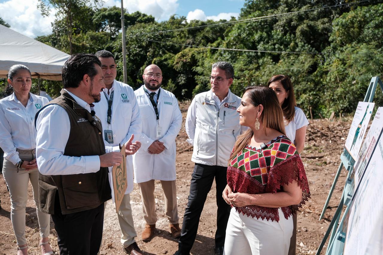 Mara Lezama y Zoé Robledo supervisan nueva clínica IMSS en Cancún