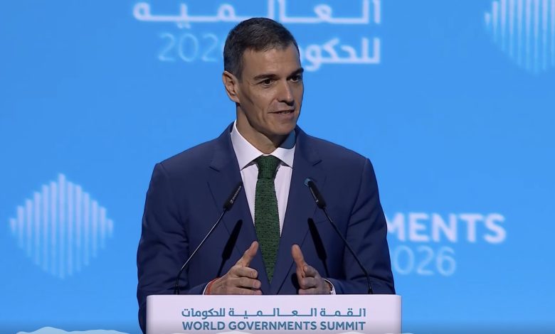 España prohíbe redes sociales a menores de 16 años por seguridad