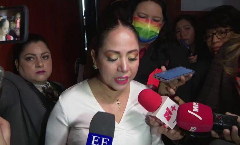 ¡Que horrible somos! senadora rompe en llanto tras ser captada en estética del Senado