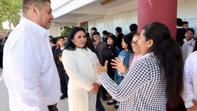 Blanca Merari encabeza aniversario de la Constitución en Puerto Morelos