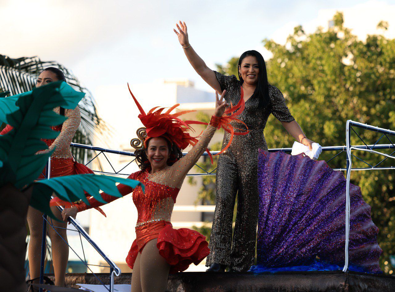 Puerto Morelos cierra Carnaval histórico con 16 mil asistentes