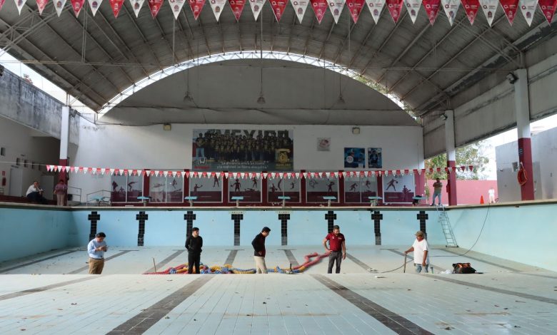 CODEQ supervisa mantenimiento de alberca semiolímpica en Chetumal este 2026