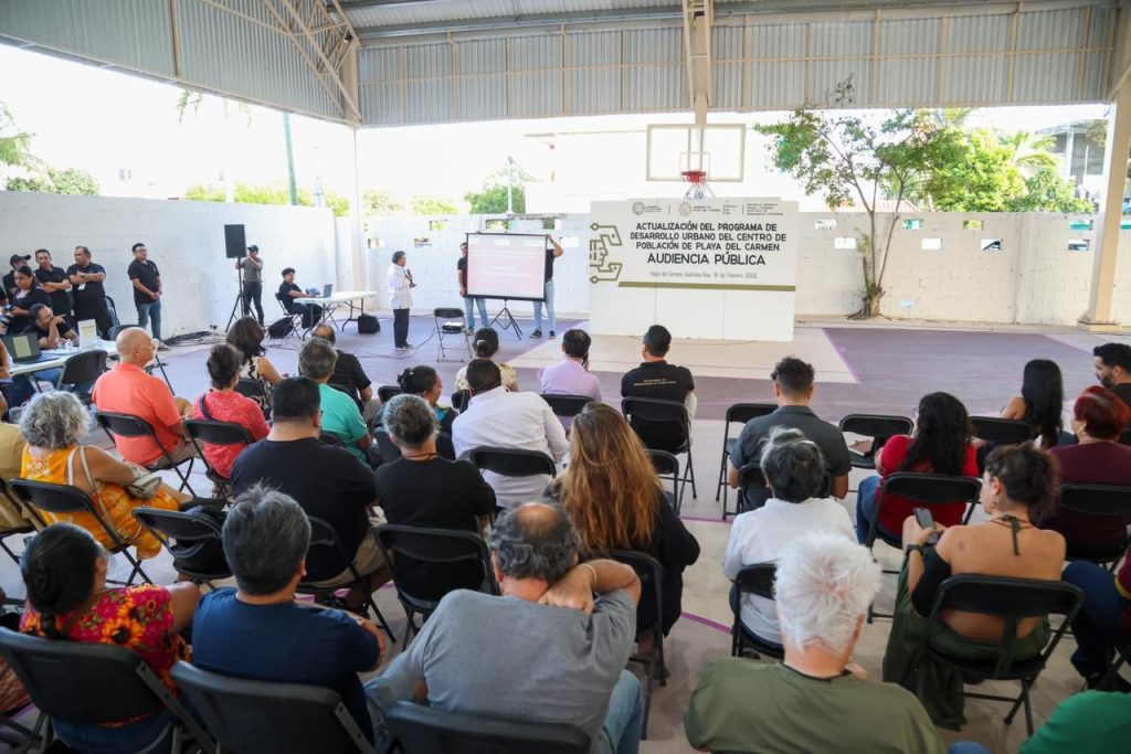 Estefanía Mercado pone a consulta el futuro de Playa del Carmen