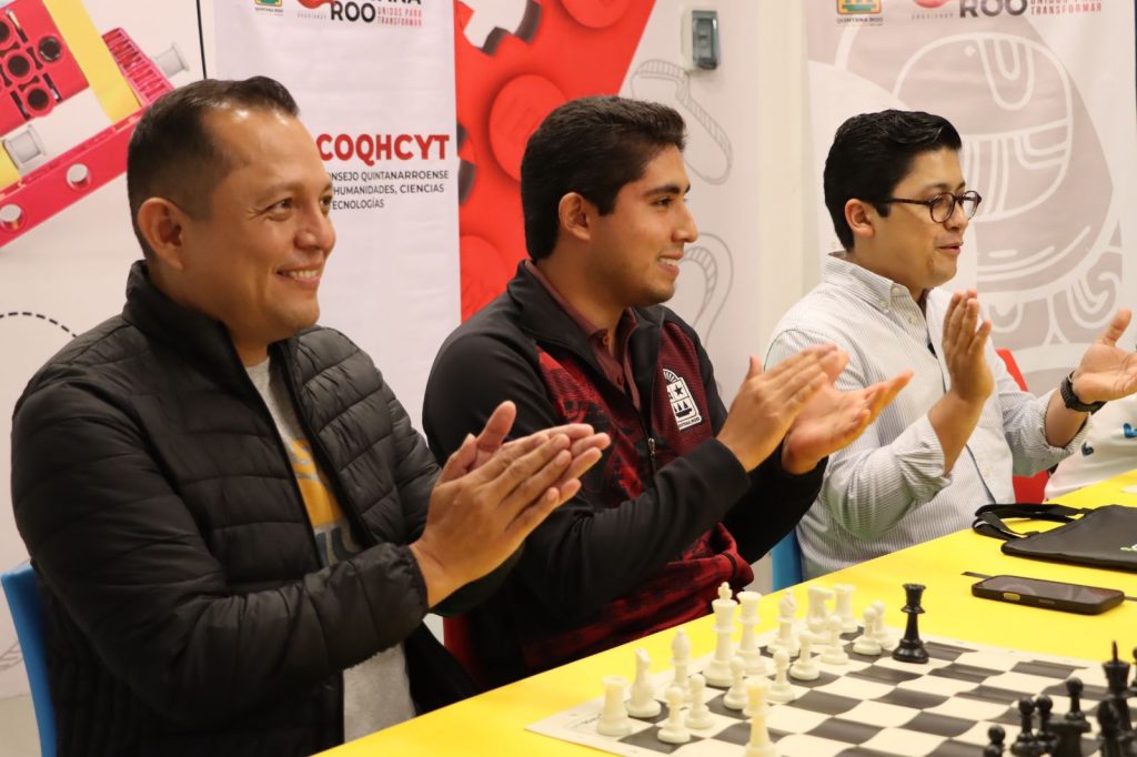 CODEQ y Chess.com dotan de tableros a ajedrecistas en Chetumal