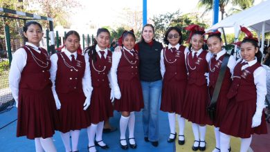 Isla Mujeres celebra a su Bandera con magno concurso de escoltas