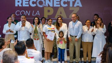 Mara Lezama gradúa a jóvenes que eligen una vida mejor