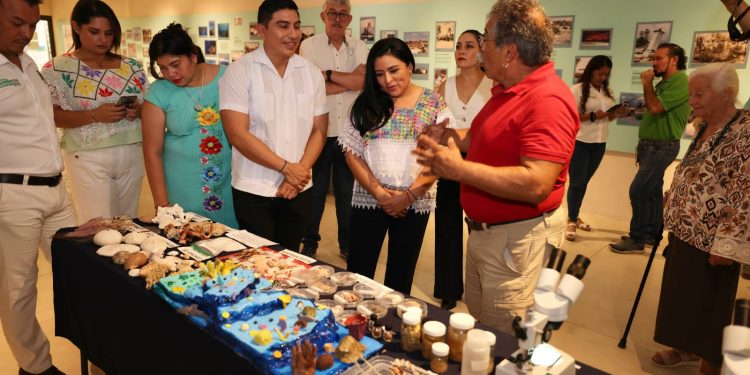 Blanca Merari inaugura muestra de la UASA-UNAM