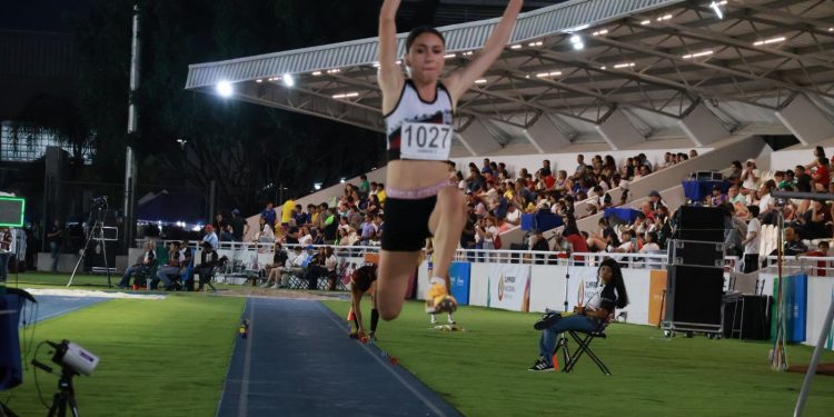 Quintana Roo vuela en salto de longitud